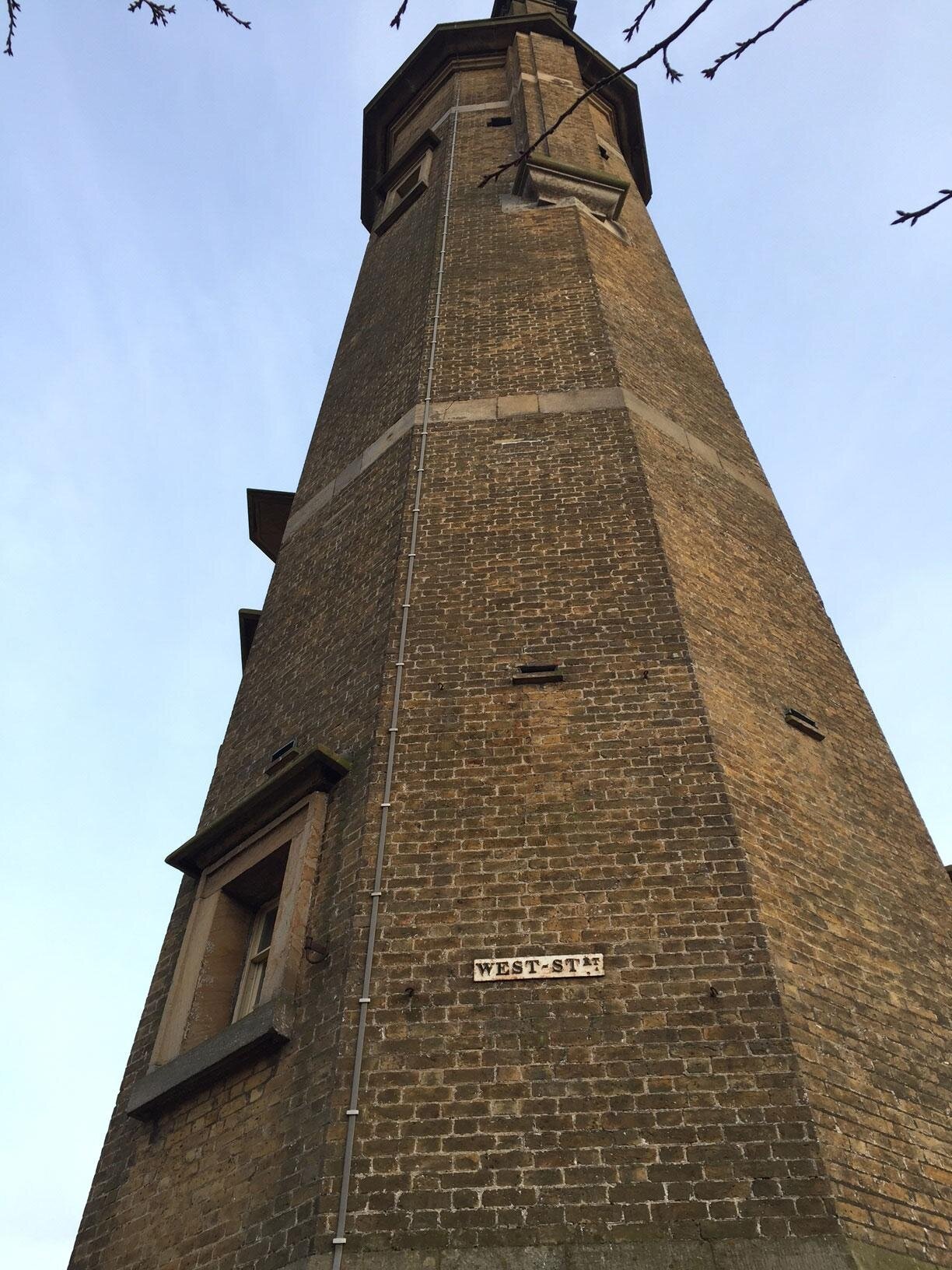 Walking the final section of the Essex Way, an 82 mile long trail from Epping to Harwich. Getting outdoors and supporting local females for International Women's Day.